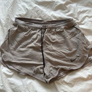 Men's Dri-FIT ADV 4" Brief-Lined Running Shorts (Medium) [Grey]